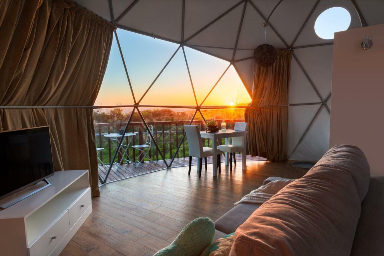 Soul Glamping Hotell Estreito Da Calheta Exteriör bild